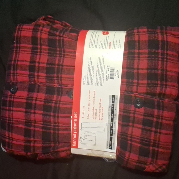 Hanes Men's Red and Black Flannel Pajama Set - Picture 6 of 6